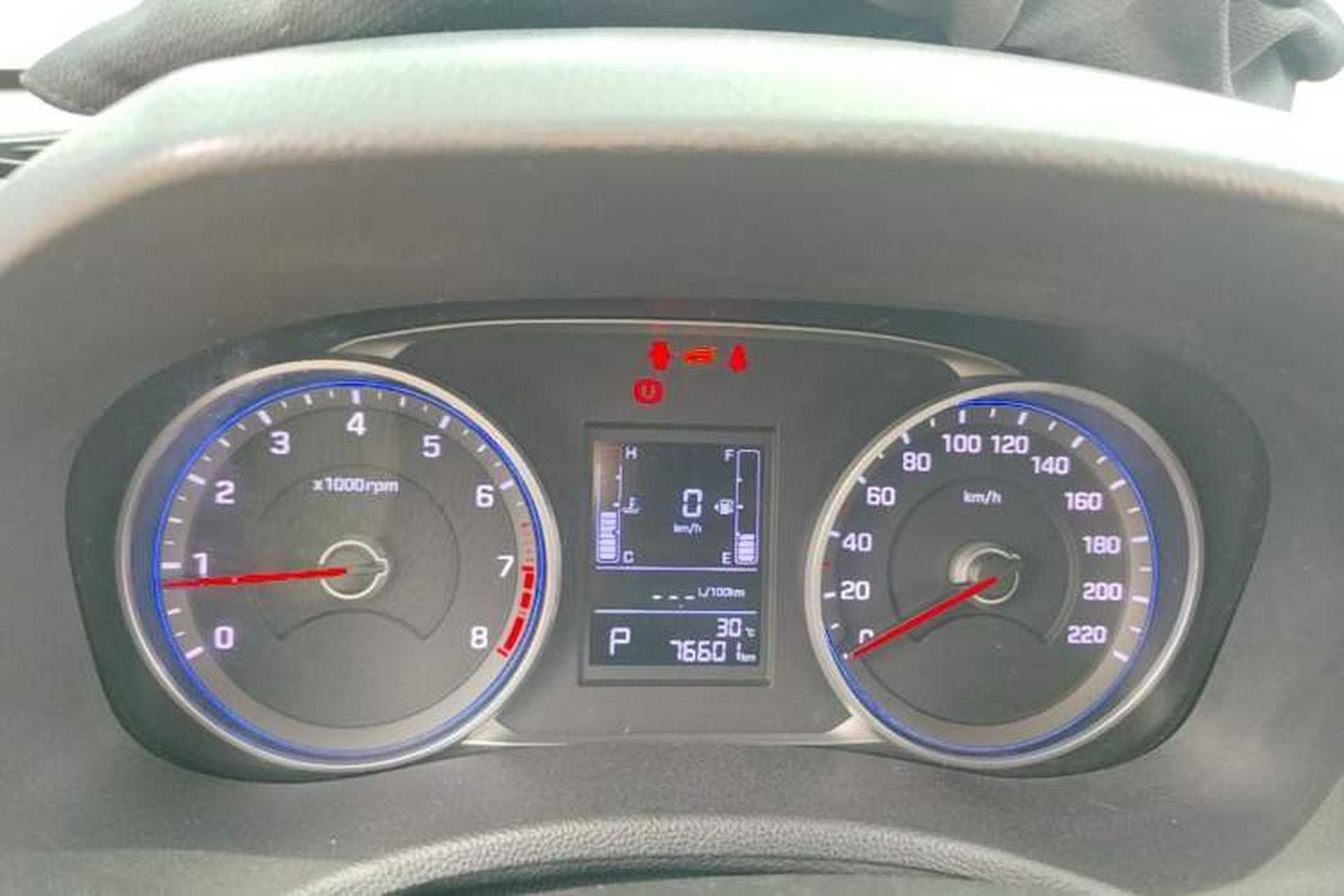 Used Hyundai ix25 2017 1.6L Automatic Smart Version Instrument Cluster