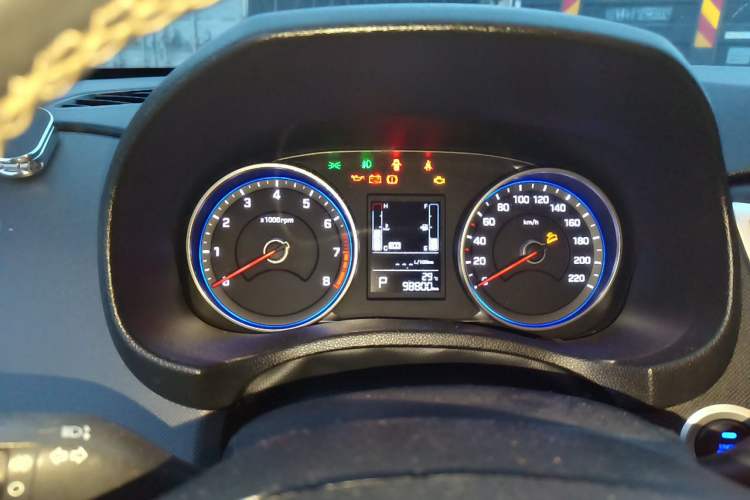 Used Hyundai ix25 2017 1.6L Automatic Smart Version Instrument Cluster