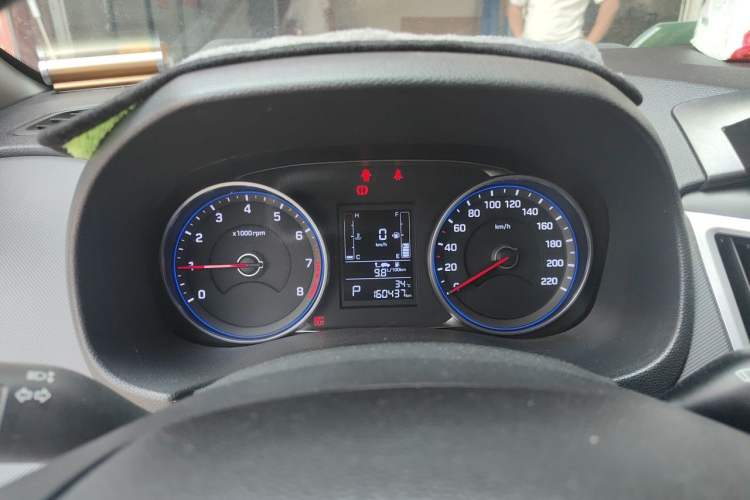 Used Hyundai ix25 2017 1.6L Automatic Smart Version Instrument Cluster