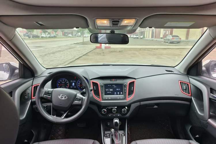 Used Hyundai ix25 2017 1.4T Automatic Smart Version Interior 1