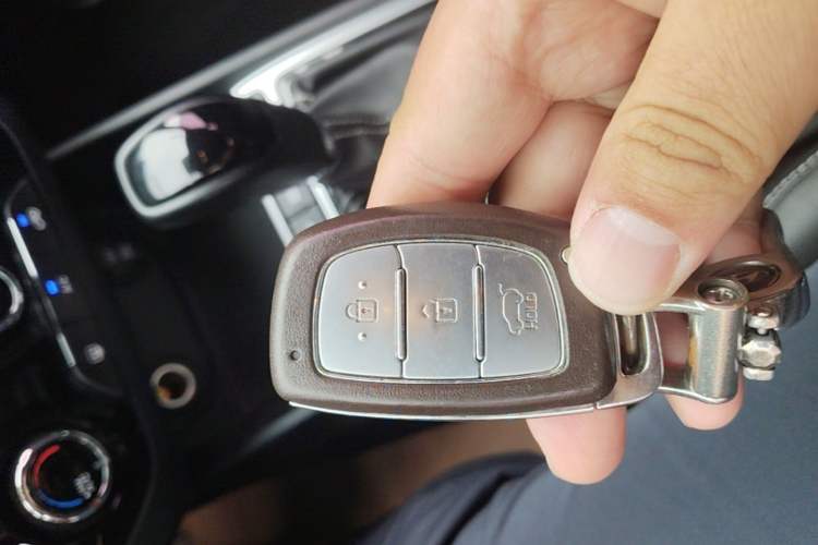 Used Hyundai ix25 2017 1.6L Automatic Smart Version Interior 1