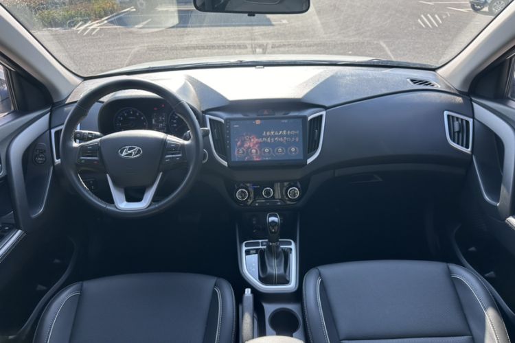 Used Hyundai ix25 2017 1.6L Automatic Smart Version Interior 1