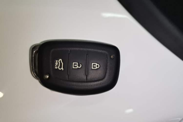 Used Hyundai ix25 2017 1.6L Automatic Smart Version Interior 1