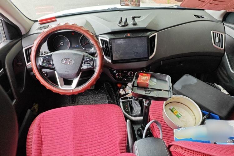 Used Hyundai ix25 2017 1.6L Automatic Smart Version Interior 2