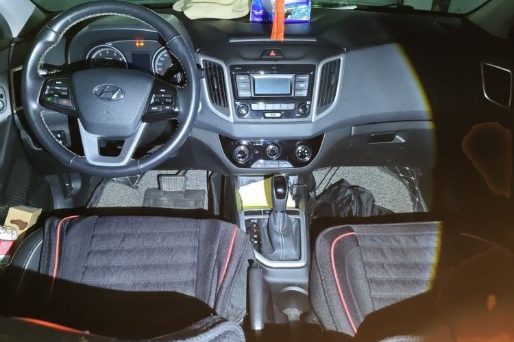 Used Hyundai ix25 2017 1.6L Automatic Smart Version Interior 2
