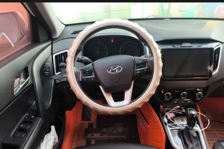 Used Hyundai ix25 2017 1.6L Automatic Smart Version Interior 2