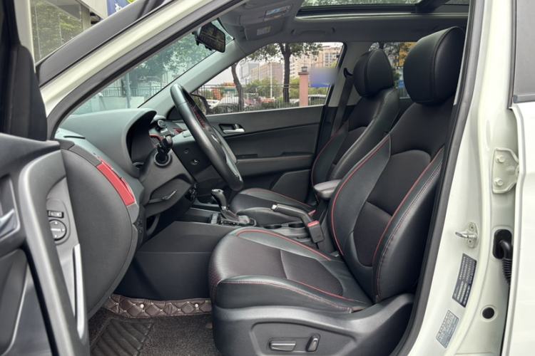 Used Hyundai ix25 2017 1.4T Automatic Smart Version Interior 2