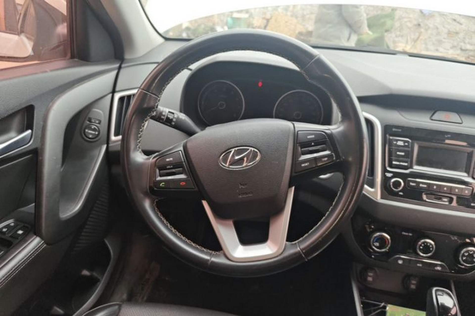 Used Hyundai ix25 2017 1.6L Automatic Smart Version Interior 2