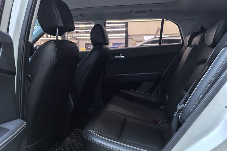 Used Hyundai ix25 2017 1.6L Automatic Smart Version Interior 3