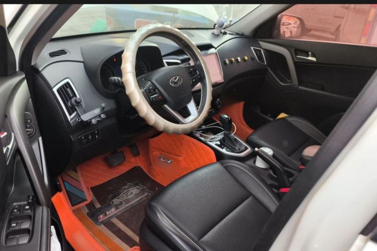 Used Hyundai ix25 2017 1.6L Automatic Smart Version Interior 3