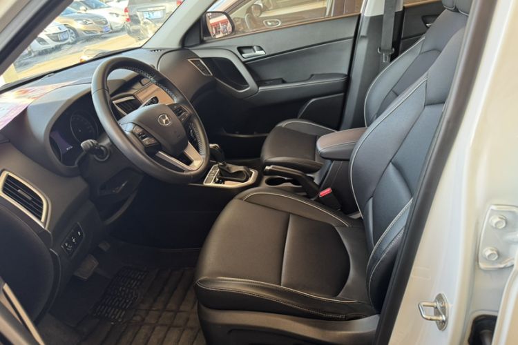 Used Hyundai ix25 2017 1.6L Automatic Smart Version Interior 3