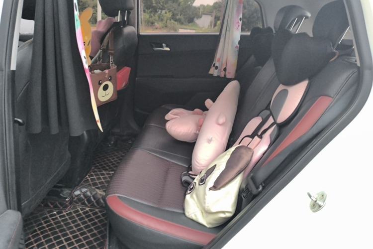 Used Hyundai ix25 2017 1.4T Automatic Smart Version Interior 4