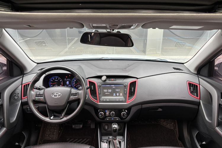 Used Hyundai ix25 2017 1.4T Automatic Smart Version Interior 6