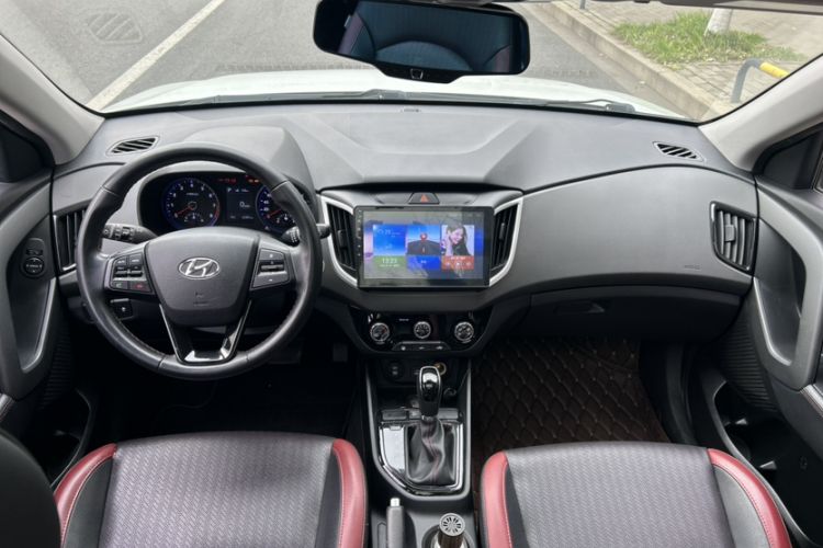 Used Hyundai ix25 2017 1.4T Automatic Smart Version Interior 7