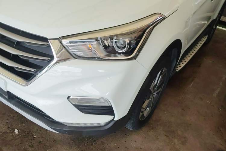 Used Hyundai ix25 2017 1.6L Automatic Smart Version Left Front Headlight