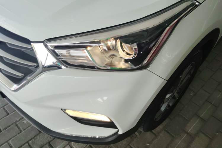 Used Hyundai ix25 2017 1.6L Automatic Smart Version Left Front Headlight