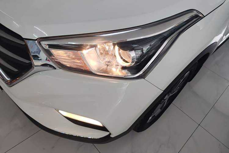 Used Hyundai ix25 2017 1.6L Automatic Smart Version Left Front Headlight