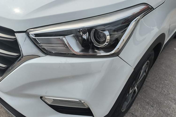 Used Hyundai ix25 2017 1.6L Automatic Smart Version Left Front Headlight