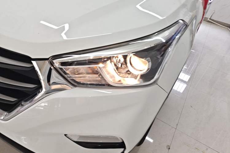 Used Hyundai ix25 2017 1.6L Automatic Smart Version Left Front Headlight