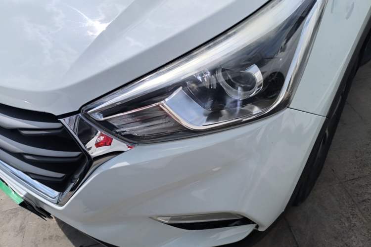 Used Hyundai ix25 2017 1.6L Automatic Smart Version Left Front Headlight