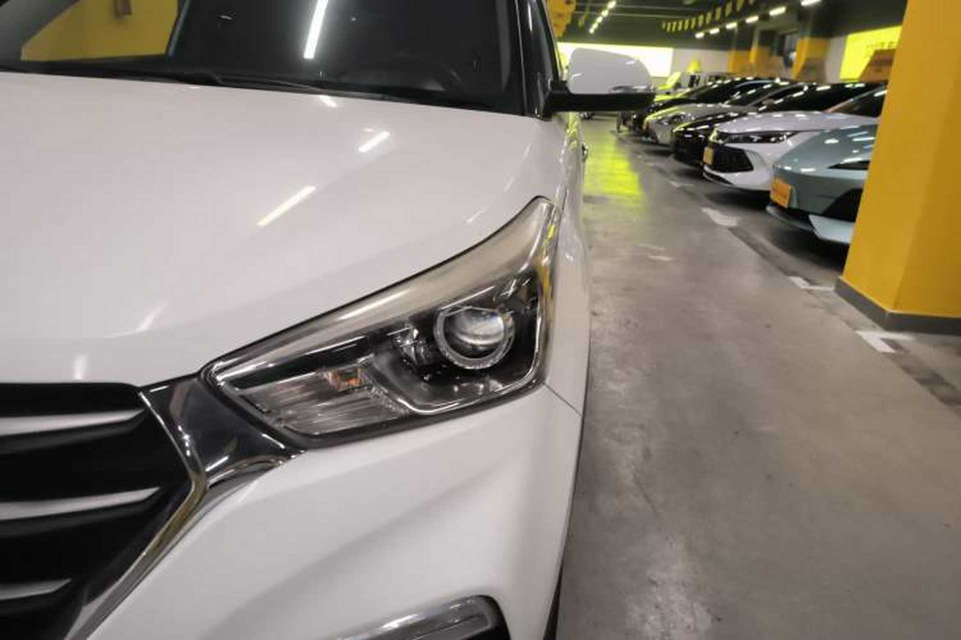 Used Hyundai ix25 2017 1.6L Automatic Smart Version Left Front Headlight