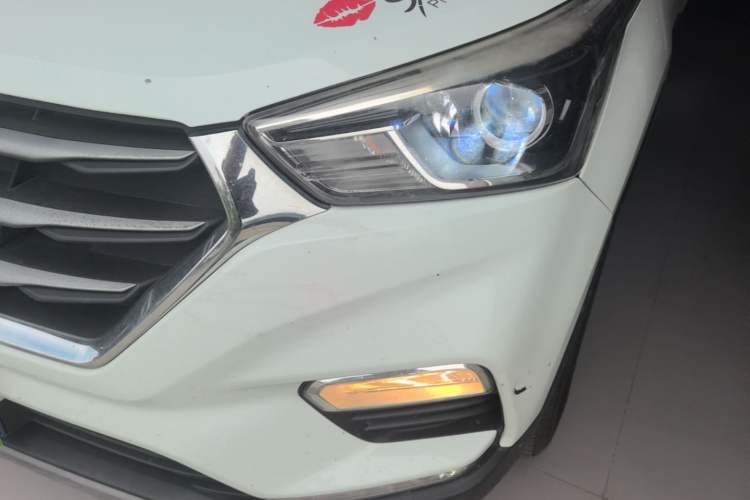 Used Hyundai ix25 2017 1.6L Automatic Smart Version Left Front Headlight