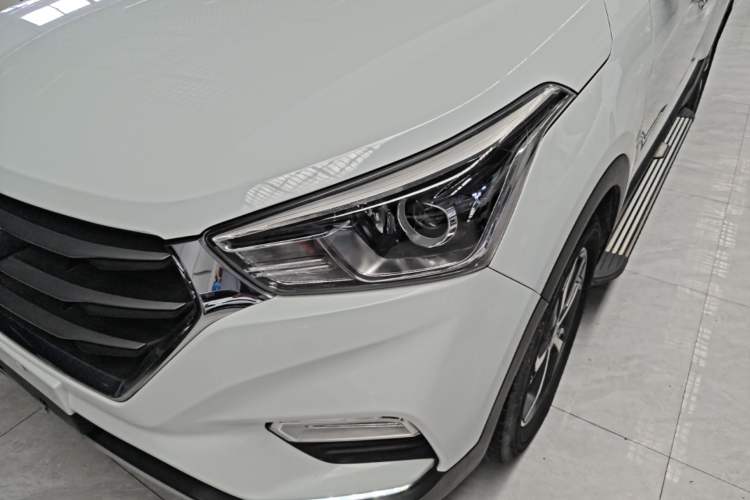 Used Hyundai ix25 2017 1.6L Automatic Smart Version Left Front Headlight