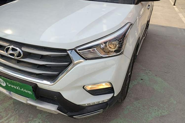 Used Hyundai ix25 2017 1.6L Automatic Smart Version Left Front Headlight
