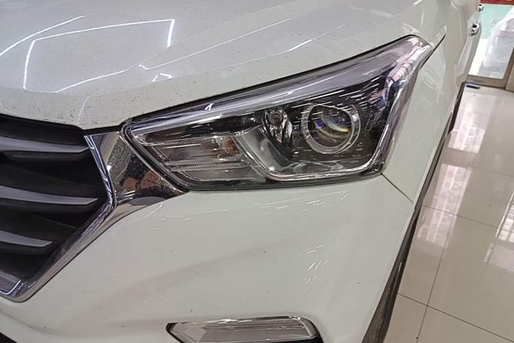 Used Hyundai ix25 2017 1.6L Automatic Smart Version Left Front Headlight