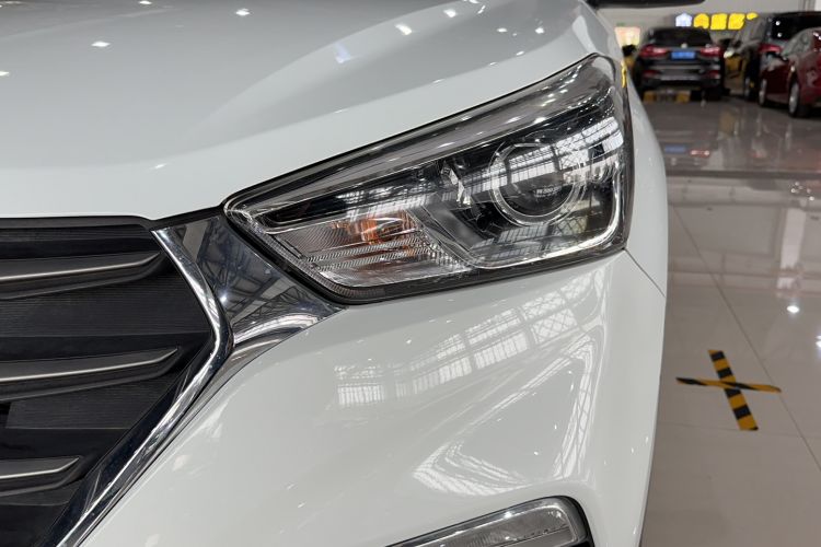 Used Hyundai ix25 2017 1.6L Automatic Smart Version Left Front Headlight