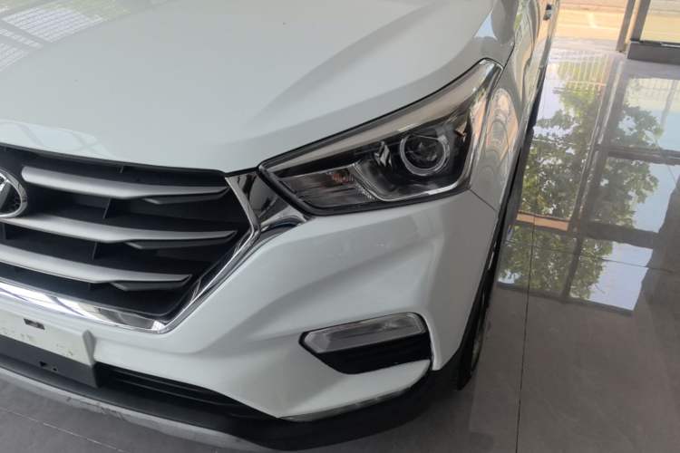 Used Hyundai ix25 2017 1.6L Automatic Smart Version Left Front Headlight