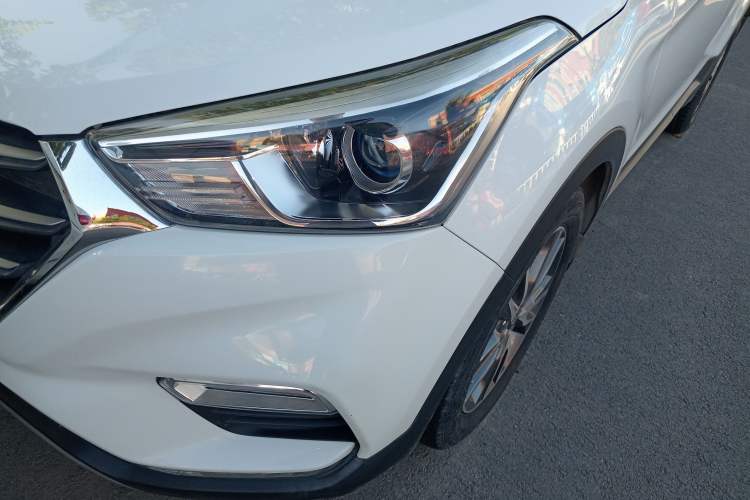 Used Hyundai ix25 2017 1.4T Automatic Smart Version Left Front Headlight