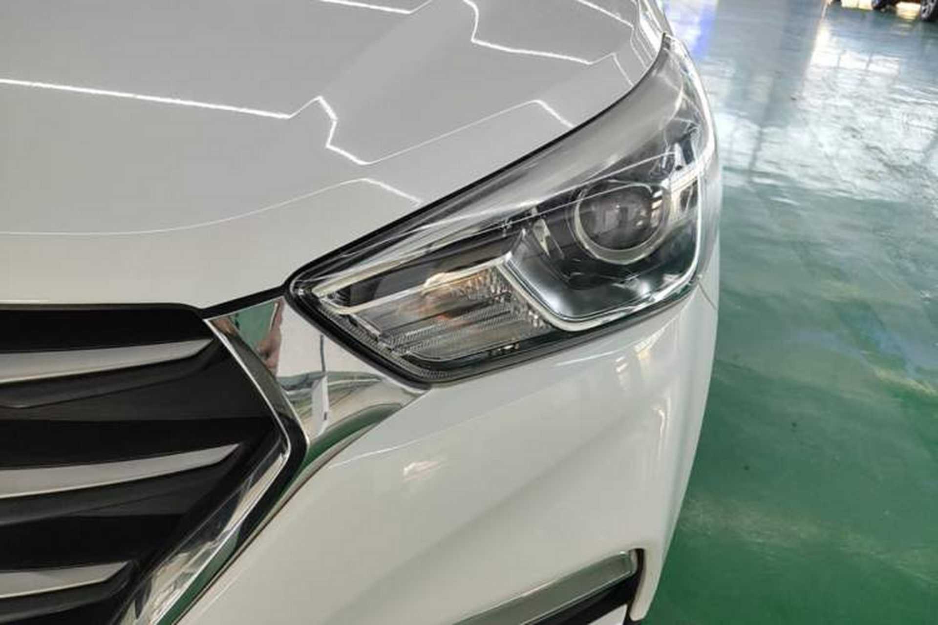 Used Hyundai ix25 2017 1.6L Automatic Smart Version Left Front Headlight