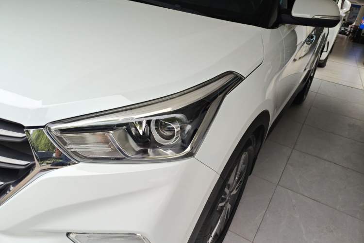 Used Hyundai ix25 2017 1.4T Automatic Smart Version Left Front Headlight