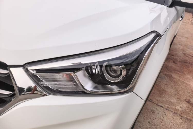 Used Hyundai ix25 2017 1.6L Automatic Smart Version Left Front Headlight