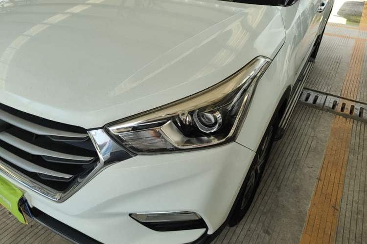 Used Hyundai ix25 2017 1.4T Automatic Smart Version Left Front Headlight