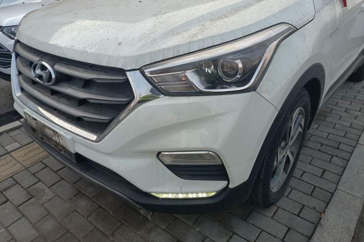 Used Hyundai ix25 2017 1.6L Automatic Smart Version Left Front Headlight