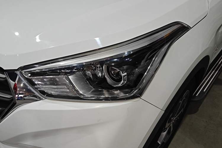 Used Hyundai ix25 2017 1.6L Automatic Smart Version Left Front Headlight