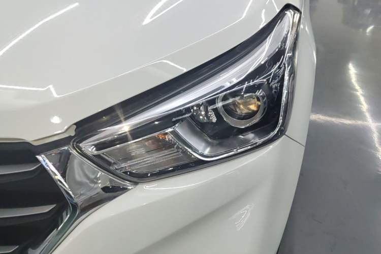 Used Hyundai ix25 2017 1.6L Automatic Smart Version Left Front Headlight