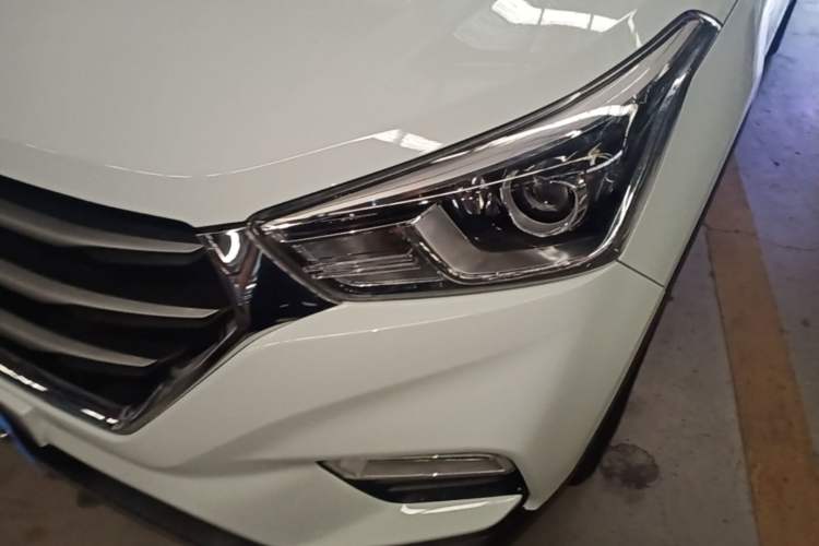 Used Hyundai ix25 2017 1.6L Automatic Smart Version Left Front Headlight