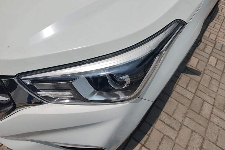 Used Hyundai ix25 2017 1.6L Automatic Smart Version Left Front Headlight