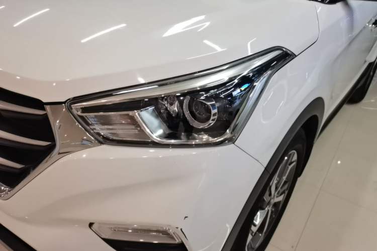 Used Hyundai ix25 2017 1.6L Automatic Smart Version Left Front Headlight