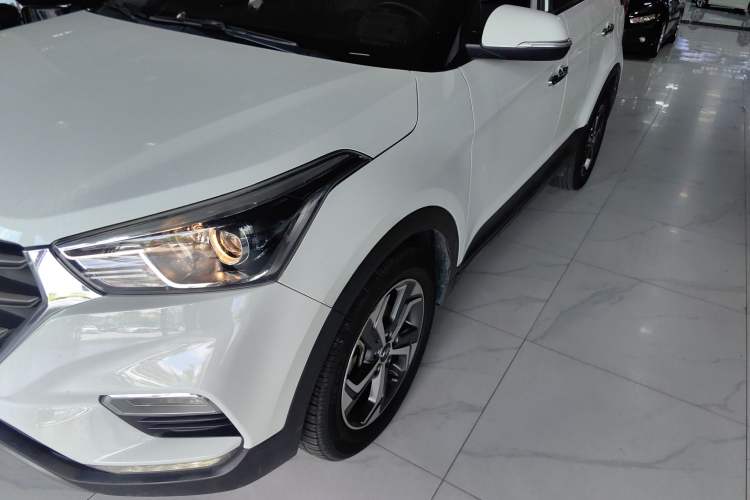 Used Hyundai ix25 2017 1.6L Automatic Smart Version Left Front Headlight