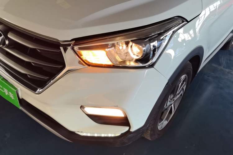 Used Hyundai ix25 2017 1.6L Automatic Smart Version Left Front Headlight