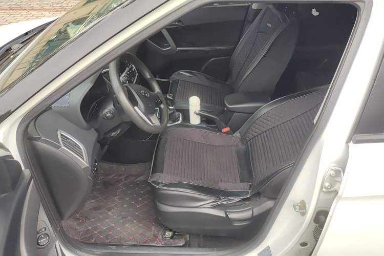 Used Hyundai ix25 2017 1.6L Manual Fashion Model Left Front Seat