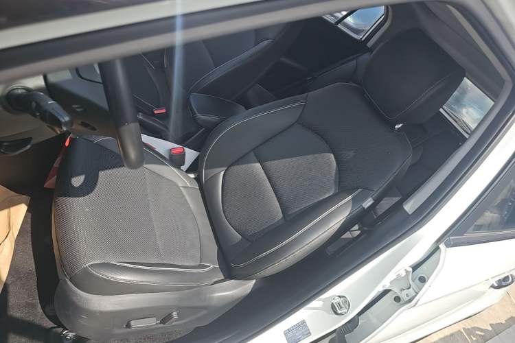 Used Hyundai ix25 2017 1.6L Automatic Smart Version Left Front Seat