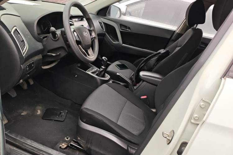 Used Hyundai ix25 2017 1.6L Manual Fashion Model Left Front Seat