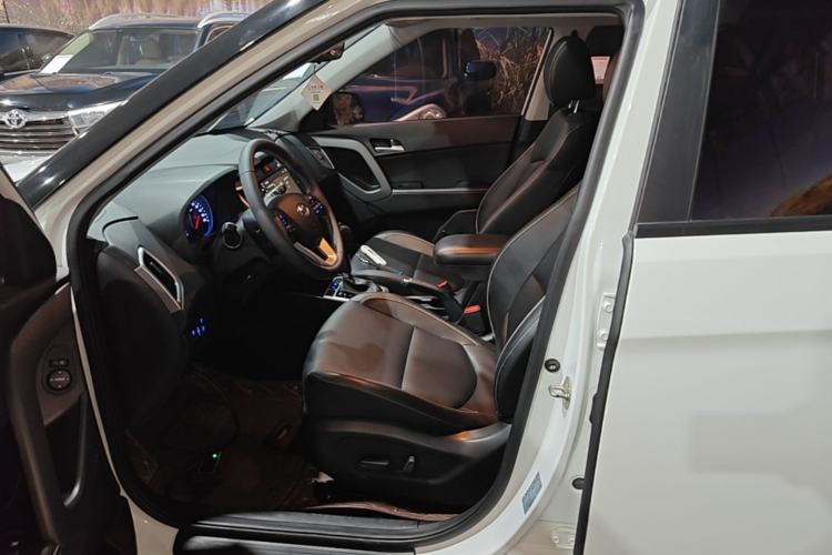 Used Hyundai ix25 2017 1.6L Automatic Smart Version Left Front Seat