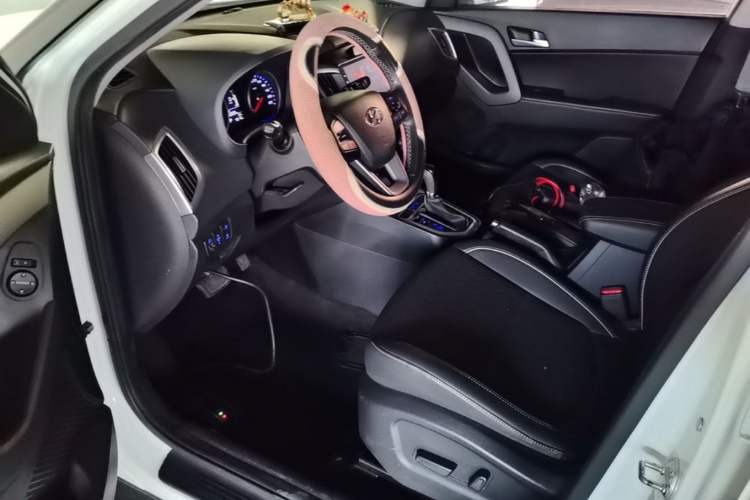 Used Hyundai ix25 2017 1.6L Automatic Smart Version Left Front Seat