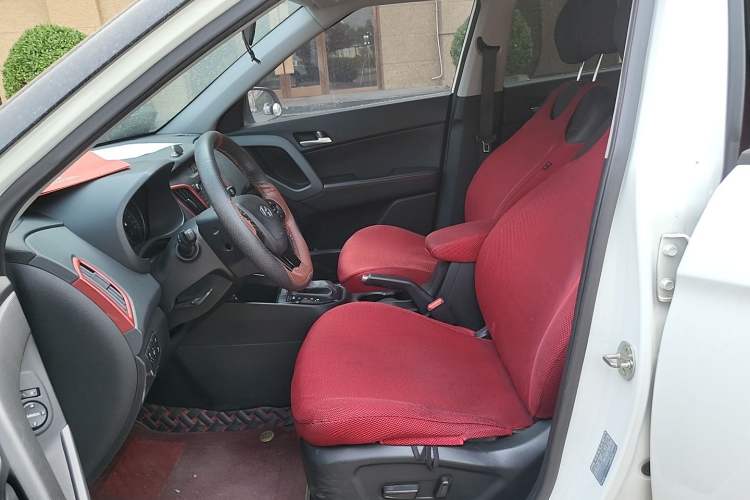 Used Hyundai ix25 2017 1.4T Automatic Smart Version Left Front Seat
